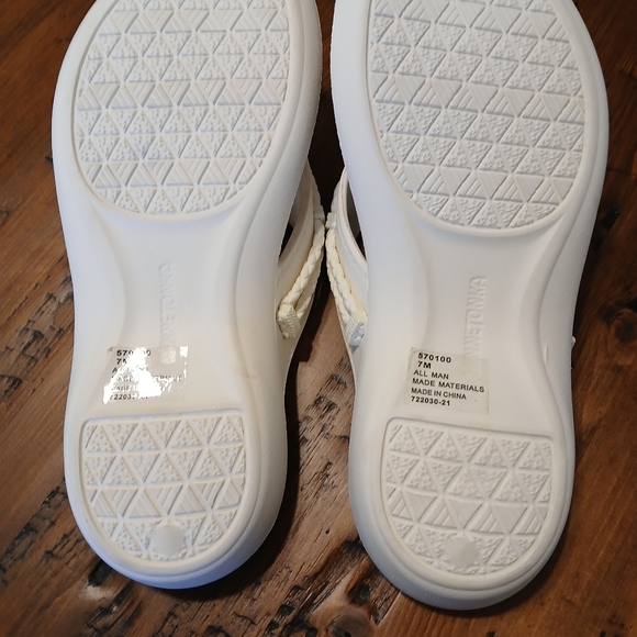 Womens Minnetonka sandals - Picture 3 of 4